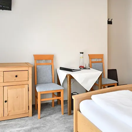 ゲストハウス Eichenheim ヴェステンドルフ