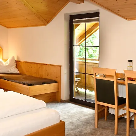 ゲストハウス Eichenheim